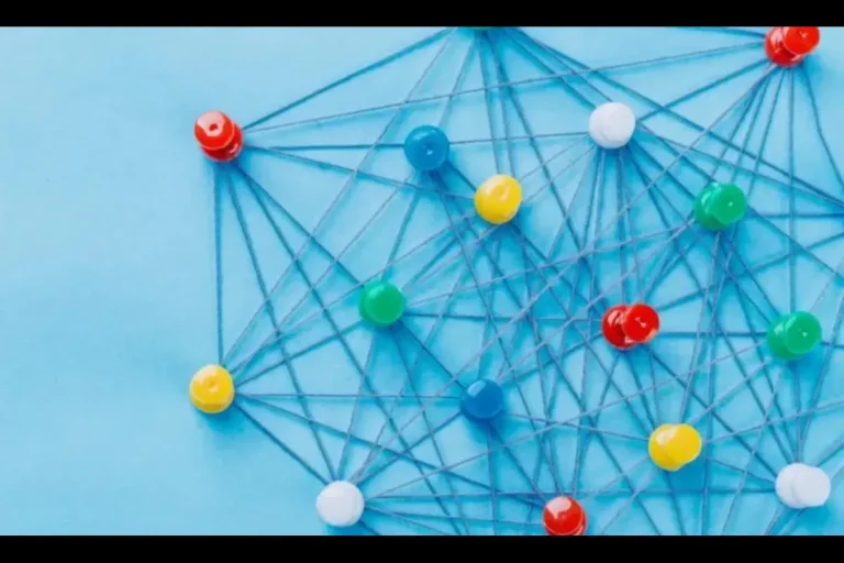 Forbes Connections Hints: A fun puzzle game to improve your logic and knowledge.