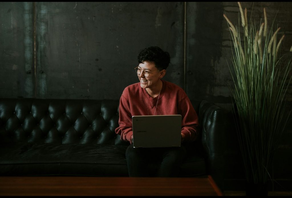 Rapelusr: A new digital identity and a creative space